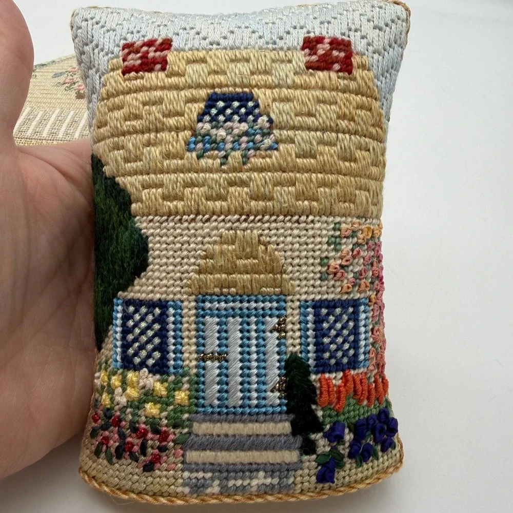 VTG‎ Needlepoint Cottage Pincushion and House plant pot Topper Handcrafted Folk